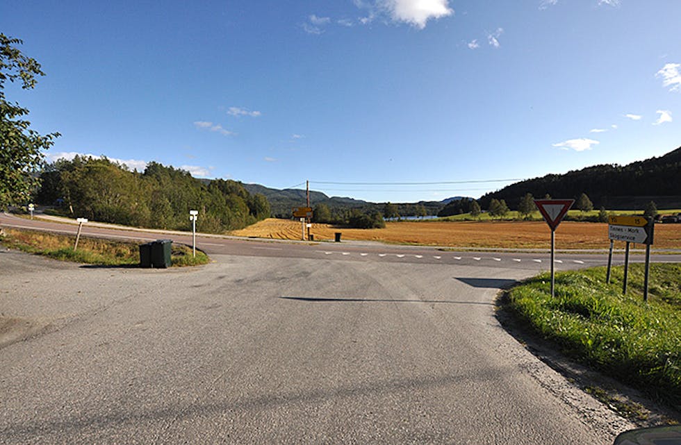 Hårre klevarsida krysset mellom Klevarsida og fylkesveg 360 ved Nautesund