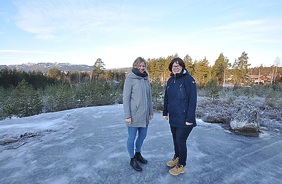 Midt-Telemark kommune utebarnehage Elin Slåttedalen og Tone Forberg, grå jakke, Folkestad barnehage