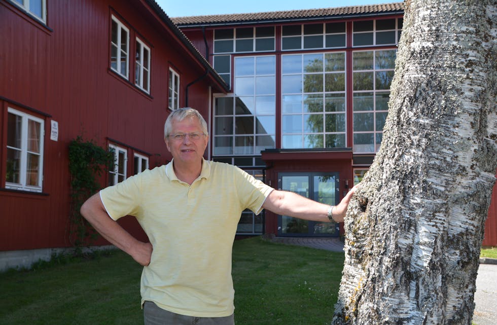 Trappar ned. Direktør Karl Gunnar Sanda kan notere seg at forskingsinstituttet på Hellandtunet står fjellstøtt på eigne bein og har ein produksjon og posisjon som aldri før.