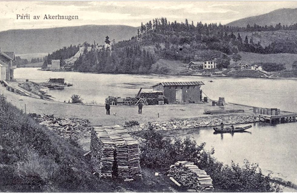 200813-Sauherad-historielag-Akkerhaugen-Brygge-vest-Postkort-stemplet-1927