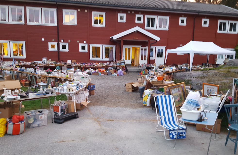 UTELOPPIS OG AUKSJON: Alt sal og auksjon vil gå føre seg ute på Norsjødagen. Foto: Privat