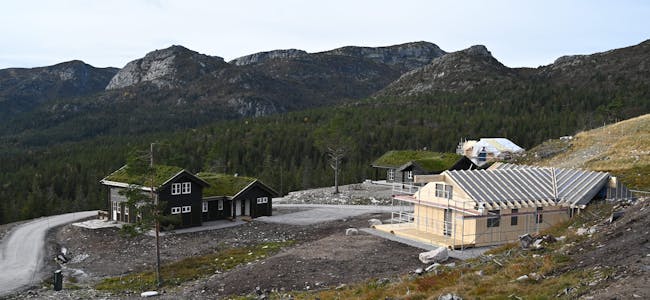 GROSTUL HYTTEFELT: Dette er eit av dei nyaste hyttefelta i nærleiken av Jønnbu. Fleire hytter har blitt ført opp her dei siste åra.