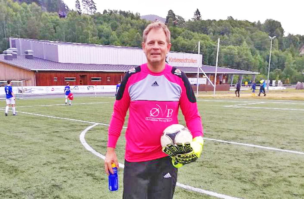 KEEPER: Forfattaren av denne quizen, Rune Digranes Bøen, er sjølv spesielt interessert i fotball.