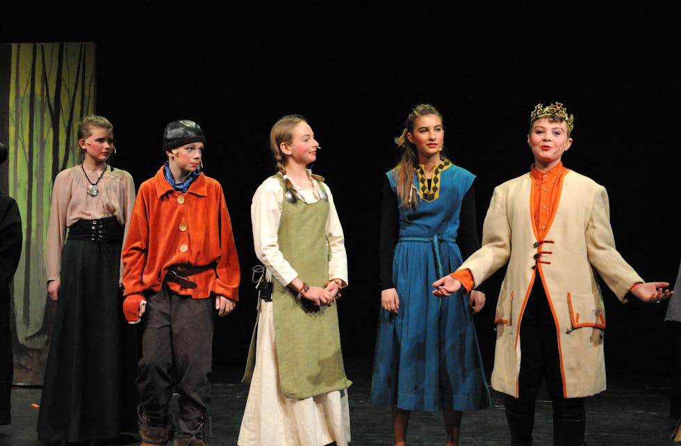PREMIERE: Her er bilde frå fredagens premiere på Robin Hood i Gullbring. Laurdag er det ny framsyning.