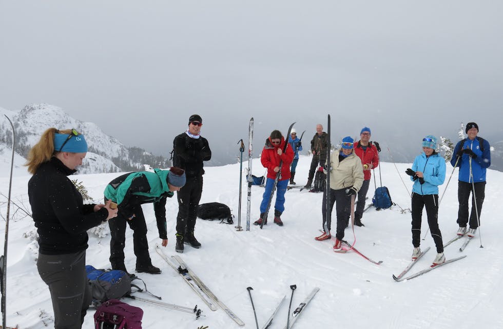 LIFJELL PÅ LANGS: Mange ville vera med å gå Lifjell på langs på ski.