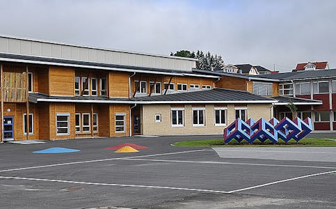 I KARANTENE. Fleire klasser ved Bø skule er sett i karantene fredag 25. september.