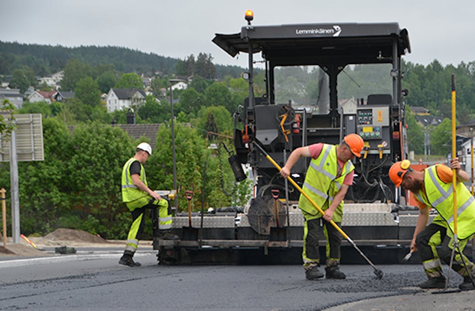 MINDRE PENGAR TIL ASFALT. Vegane i Vestfold og Telemark får lite tilskot av asfalt i året som kjem.