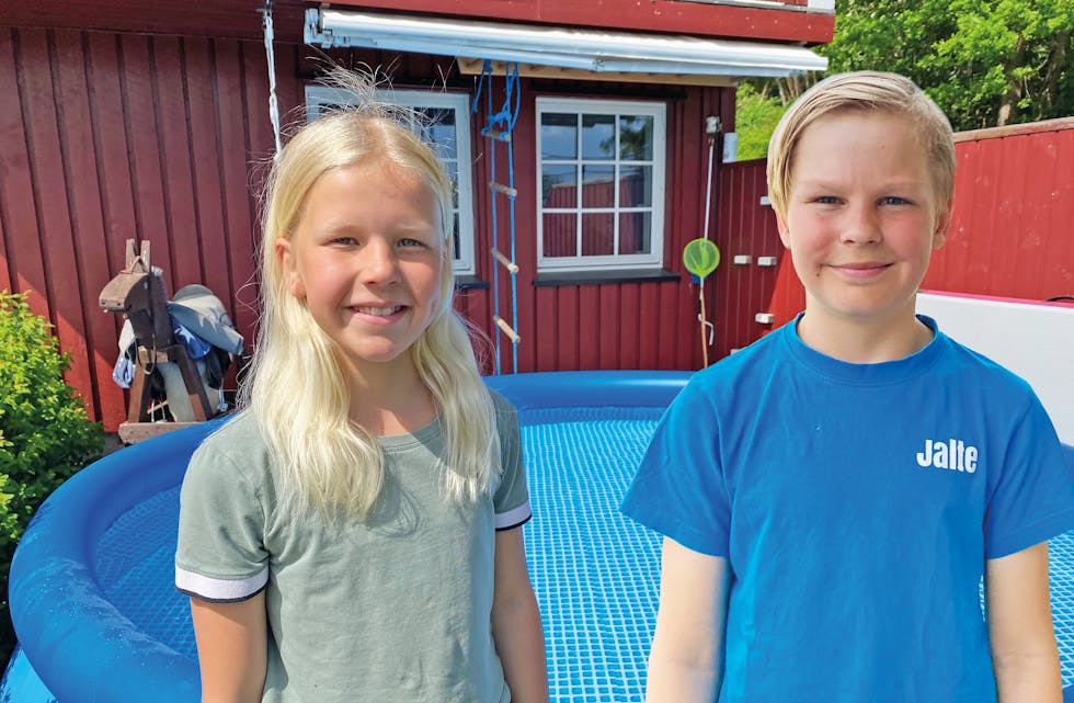 KAN SYMJE: Ane Langkås (10) og Jalte Bakker Dybro (11) kunne begge symje før dei starta på skulen. Dei ynskjer seg likevel meir symjeundervisning i skulen