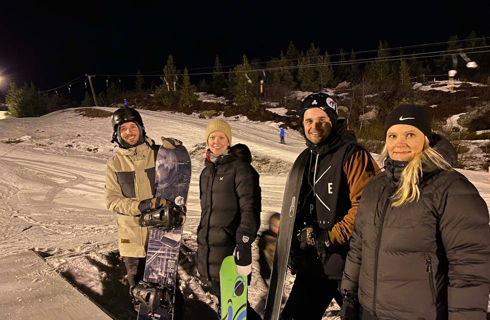 INITIATIVTAKARAR: F.v. Jan-Henrik Gjestrum Larsen, Siri Furuvik Aaland, Arild Aaland og Renate Aamodt som står bak Lifjell Snowboardklubb. 