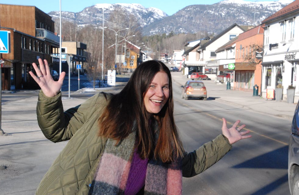 HER BLIR DET LIV: Anne Humlebrekke gler seg til Telemarksveka og verdscup i Bøgata. – Her skal det bli skikkelig folkefest, seier ho.