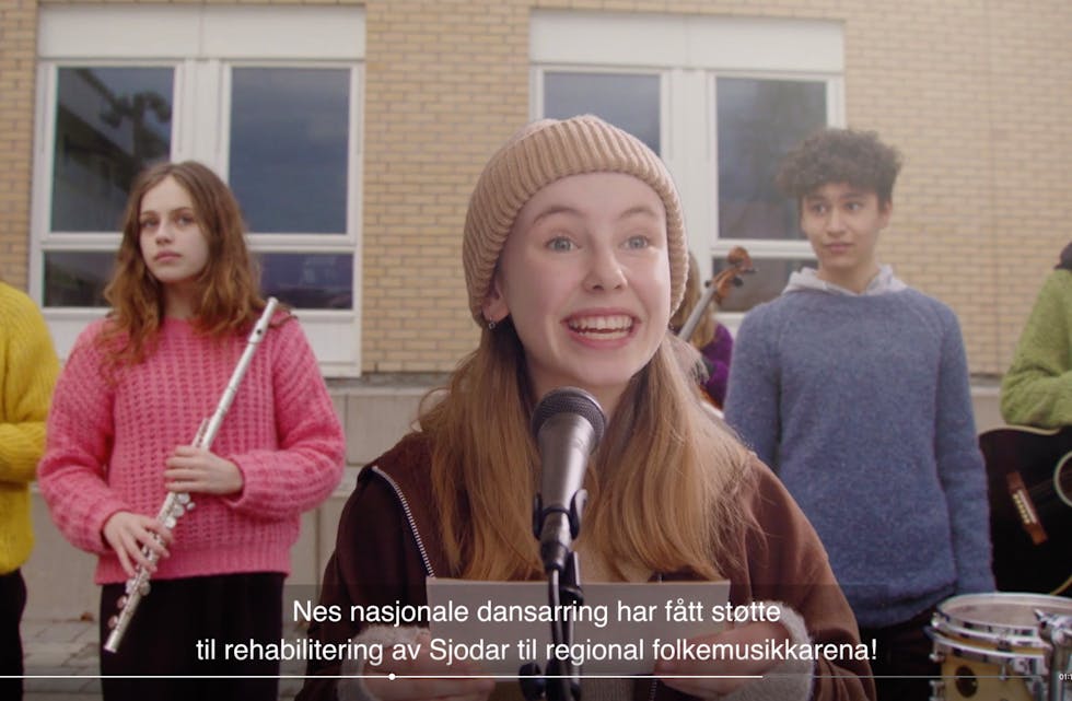 VIDEOHELSING: Saman med pengestøtta fekk Nes Nasjonale Dansarring ei hyggeleg videohelsing.