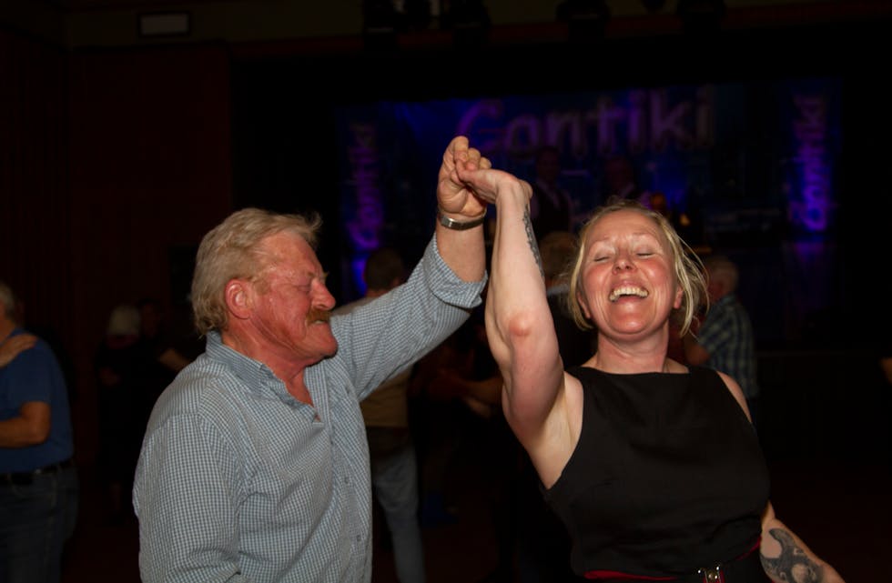DANSEFEST PÅ SANDVIN: Hans Petter Pedersen og Kirsti Holm kosa seg på dansgolvet. 
Dans 
Sandvin
Swing
