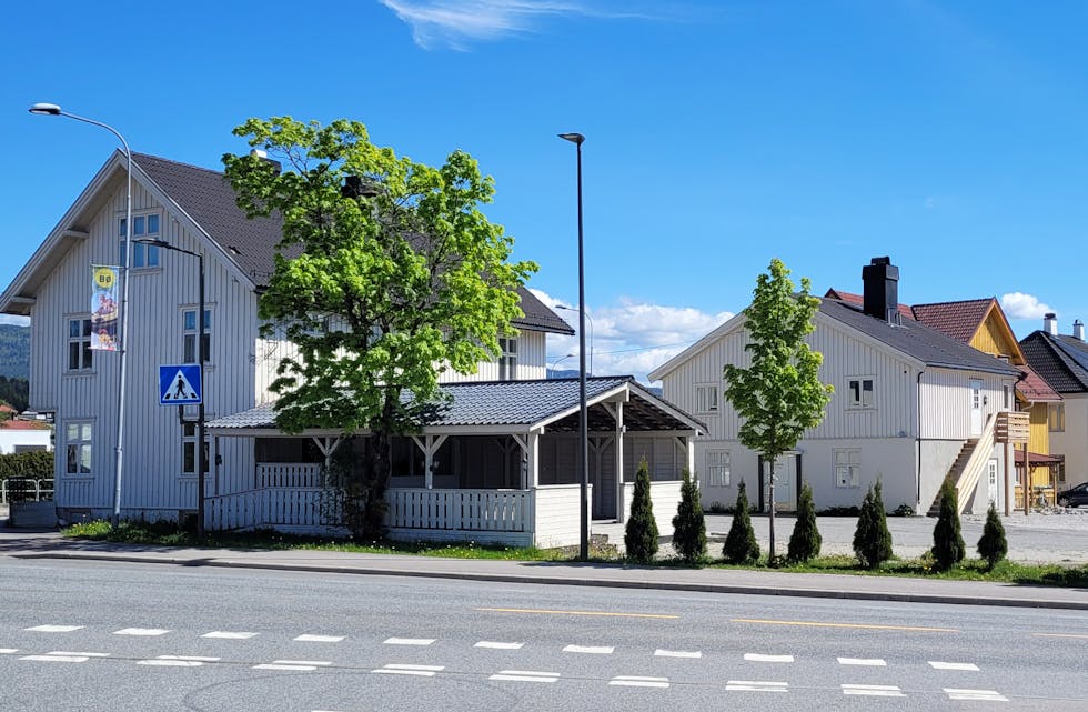 NYE PLANAR FOR DENNE TOMTA: Bøgata 83 og 85 kan bli staden for ein ny serveringsstad. 