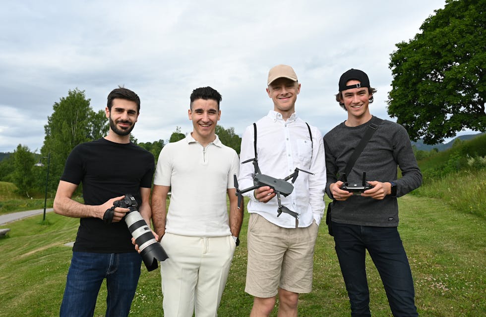 KJERNEN: Shayan Ahrabi (25) (t.v), Hassan Al-Aazari (20), Joar Hvitsand (19) og Marcus Sønstebø Sandnes (18) er nokre av dei som utgjer kjernen av Golden Productions.
Evjudalen
gruppe
ung