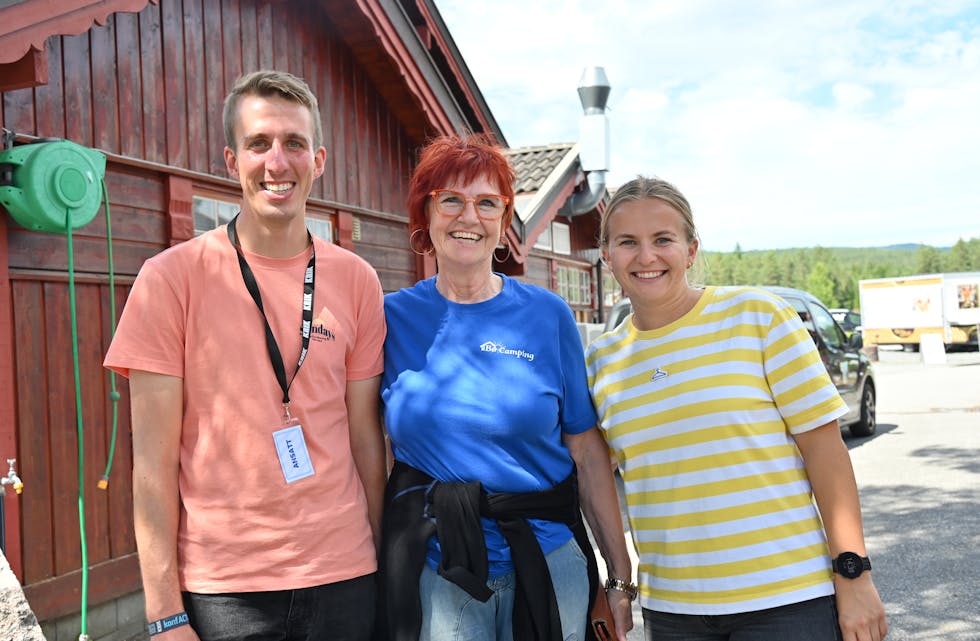PÅ TOPPNIVÅ: Arnhild Bø fortel at samarbeidet mellom Bø camping og KRIK er på toppnivå. Frå venstre: Andreas Holøs, Arnhild Bø og Ingeborg Klungerbo.
Bø camping
KRIK