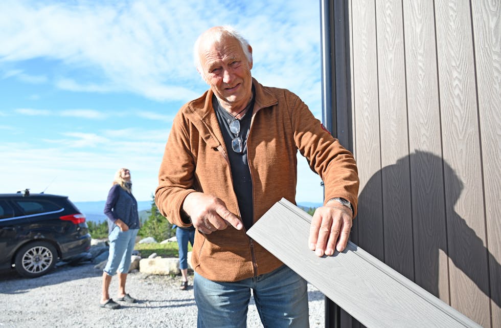 FEKK NEI I PTN-UTVALET: Hytteeigar Jan A. Føreland har bygd ny hytte på Lifjell. Nå må han rive ytterkledning og takdekke.