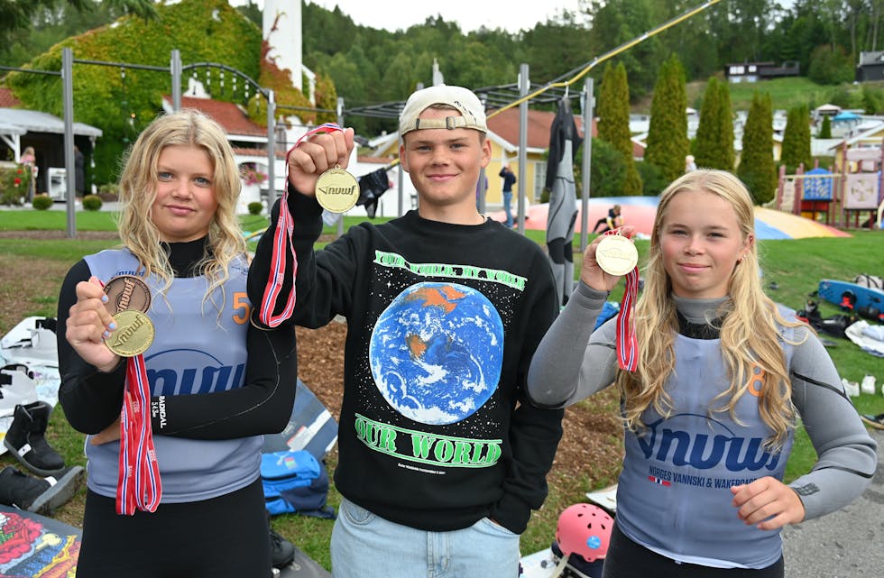 NM-VINNARAR. Tre lokale utøvarar som kan kalle seg noregsmeistrar. F.v. Malin Forberg Kaasin (16), Haakon Aamodt (16) og Elisabeth Røyneberg (15).