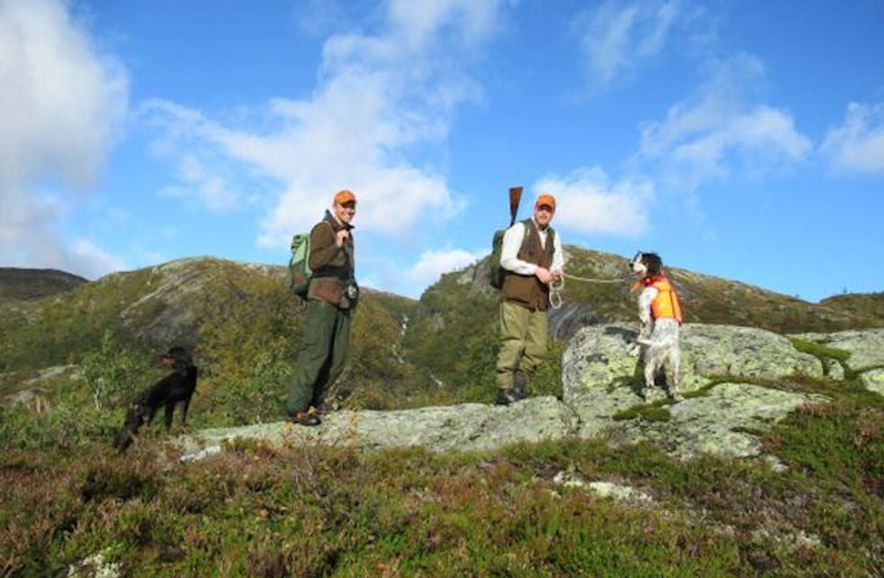 KLARE FOR JAKT: Nå har fuglejakta starta i Noreg, og jegarane dreg til fjells.
Jakt Småvilt Jegerar