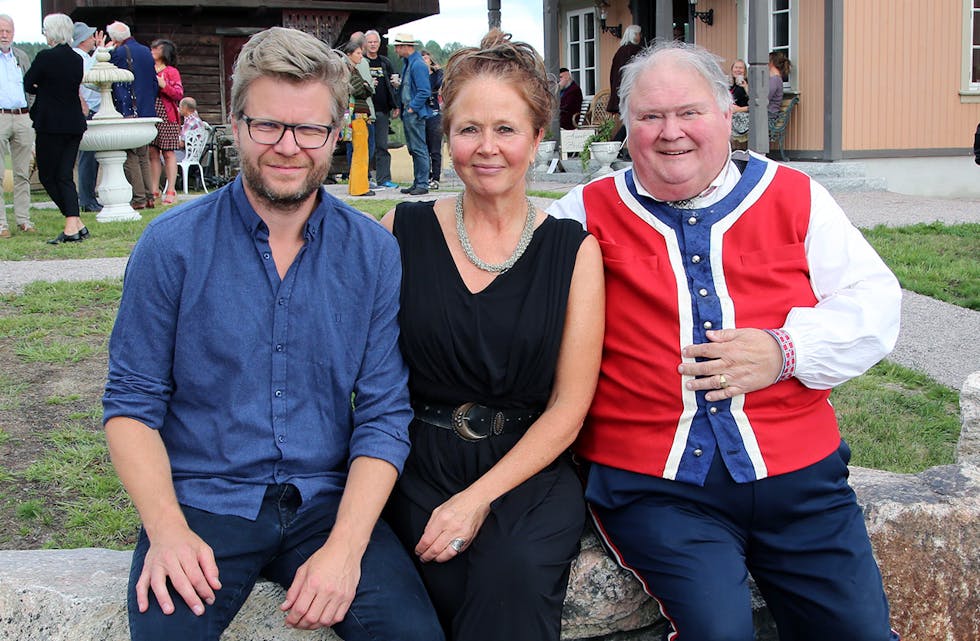 TRIO: Tre travle musikarar, Anders Røine, Ruth Wilhelmine Meyer og Knut Buen, er nå ute på turne som trio. Fredag spelar dei i Bø jazzklubb.