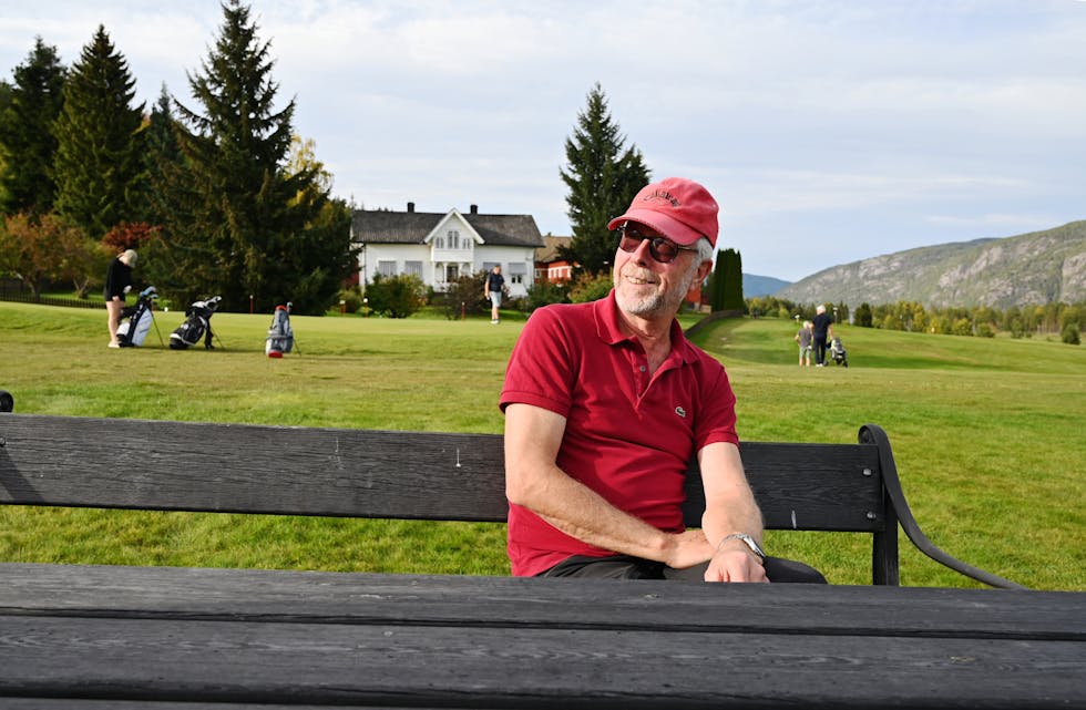 HAR BURSDAG: Svein Arntsen, her på golfbanen, fyller snart rundt år.