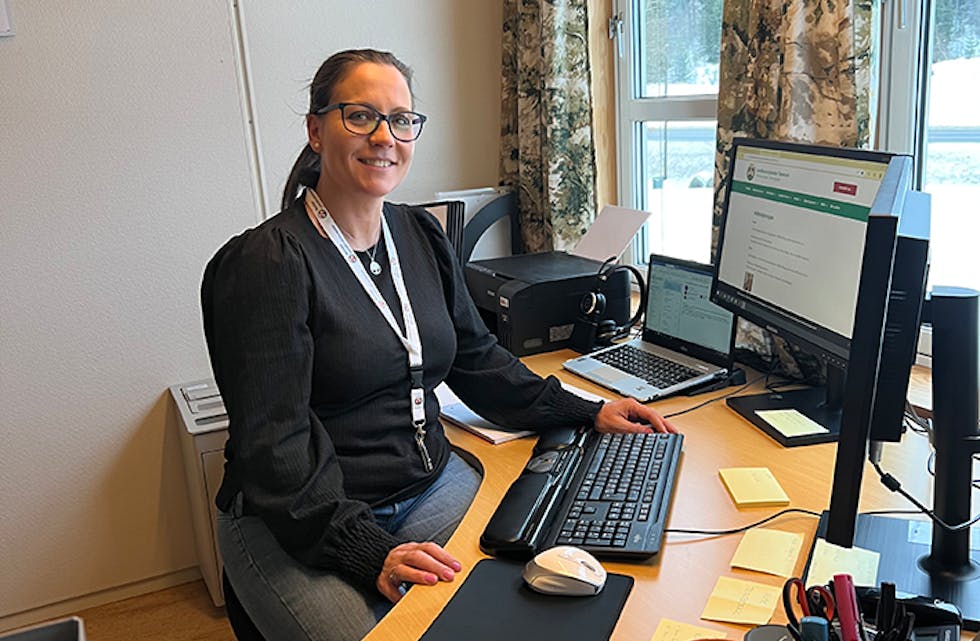 VIKARBYRÅ FOR BØNDER: Kristin Hegna Aasen er nytilsett i Landbrukstjenester Telemark på Brenna. 