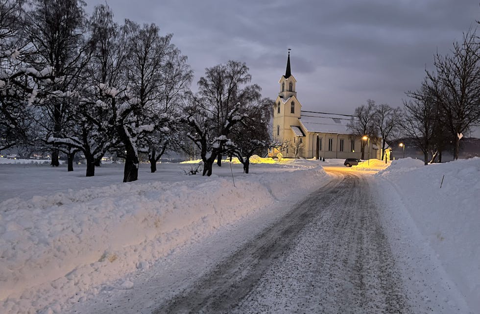 VIKTIG HØGTID: Påska er den viktigaste høgtida i Den norske Kyrkja. Også kyrkjene i Midt-Telemark er aktive. Her Bø kyrkje.