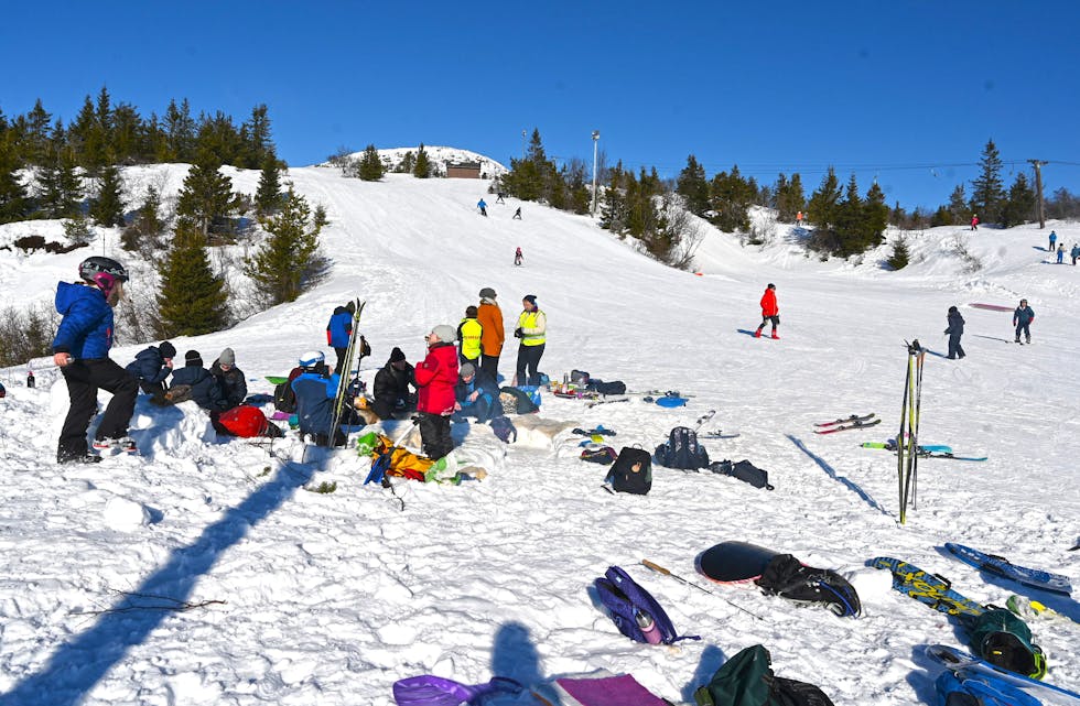 PÅSKEAKTIVITET: Å ha det moro på ski er berre noko av det du kan gjere i påskeferien.