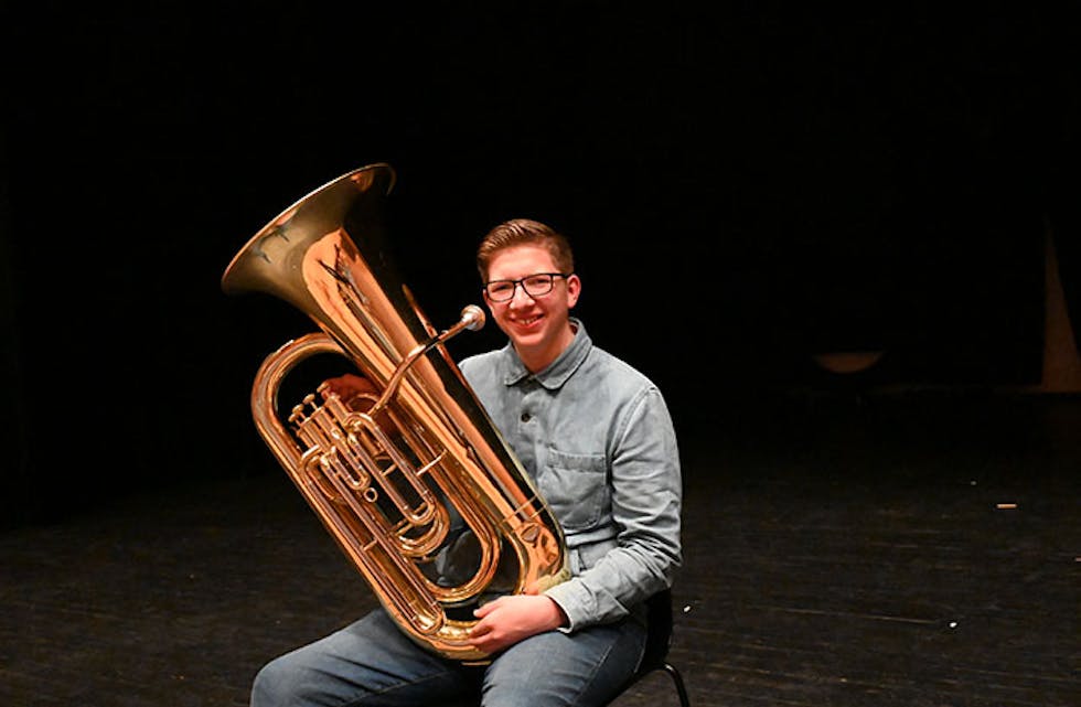 Samuel Axelsen Lie, tuba. Spelar med Telemark Kammerorkester på Norsjø kammermusikkfest