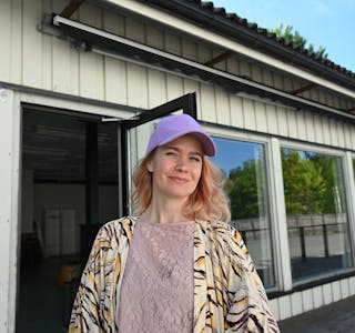 SATSAR I BØ: – Snart blir det ny kafedrift i desse lokala, seier Elisabeth Haugo.