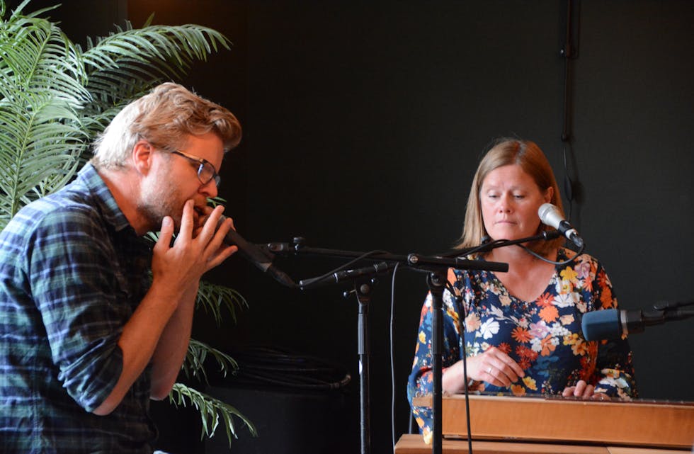 20 ÅR I LAG: Anders Erik Røine og Marit Karlberg feirar 20 år i lag med konsert på Telemarkfestivalen.