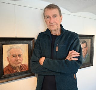 PORTRETT: Tore Juell er ein av landets mest kjende portrettmålarar. Arne Næss og Jakob Weidemann er blant dei mange han har portrettert.