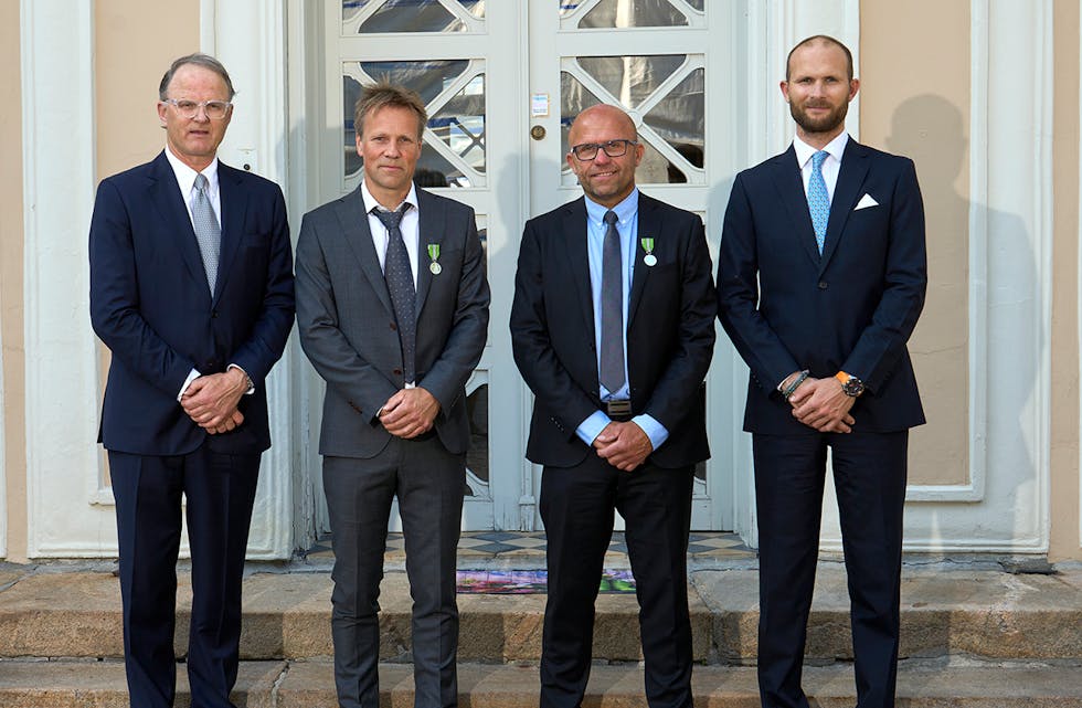 MEDALJEUTDELING: F.v. Carl Diderik Cappelen, Tom Vidar Slåtta, Roger Myhren og Johan D. Cappelen under utdeling av medaljane.
 