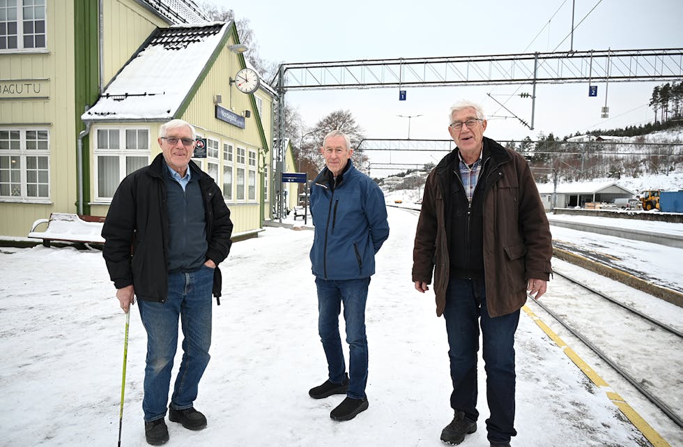 HAR BETYDD MYKJE: Jernbanen har betydd mykje for mange på Nordagutu, blant andre brørne Arne Torgeir, Arnt og Ole Thor Ripegutu 