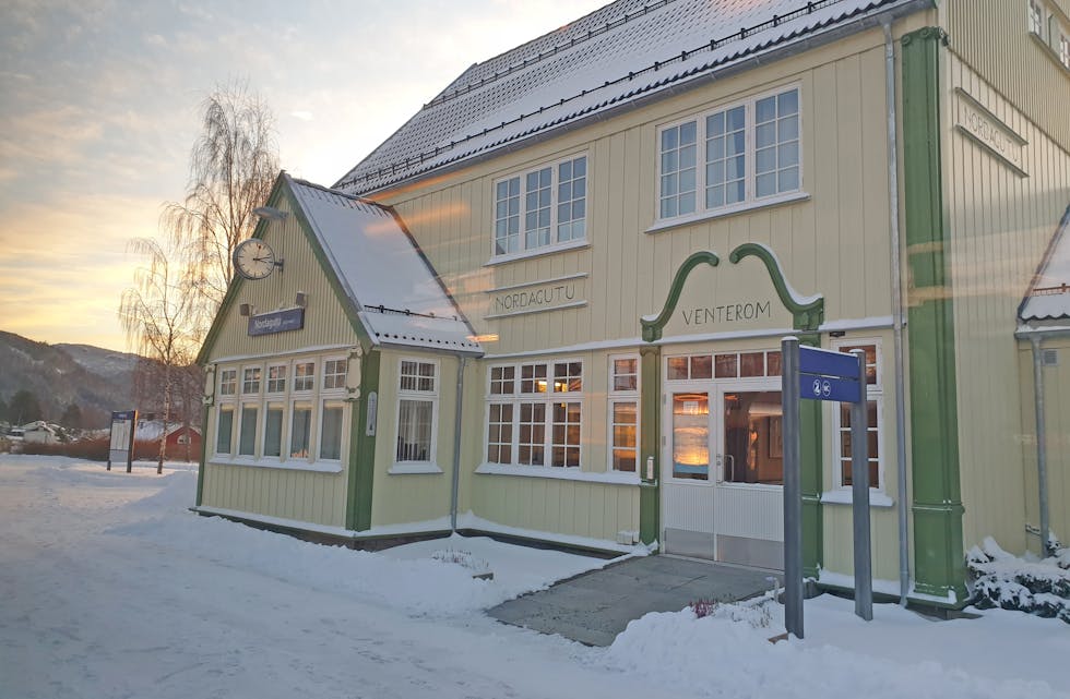FÆRRE TOGSTOPP: Nordagutu stasjon.