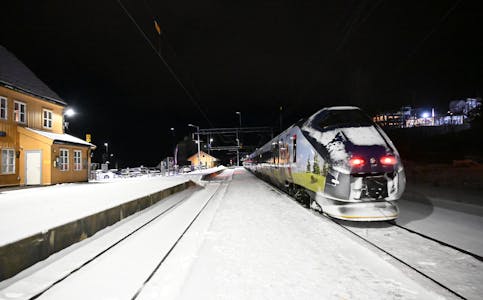 Bø stasjon tog snø vinter