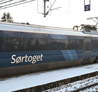 SØRLANDSBANEN: Sørtoget på Bø stasjon.