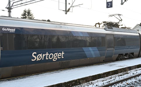 SØRLANDSBANEN: Sørtoget på Bø stasjon.