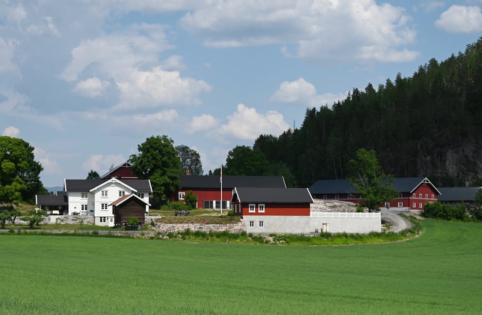 LANDBRUK: Garden Skoe ligg i Øvre Bø i Midt-Telemark.