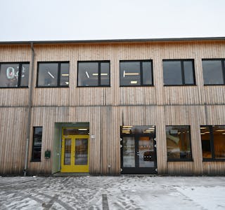 LÆRINGSARENA: Gvarv skole i Midt-Telemark.