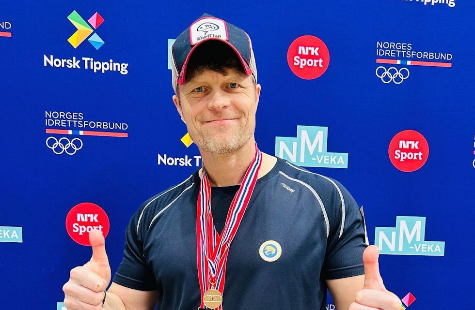 SANKA FIRE MEDALJAR: Bjørn Knutslid etter helgas konkurranse på Lillehammer.