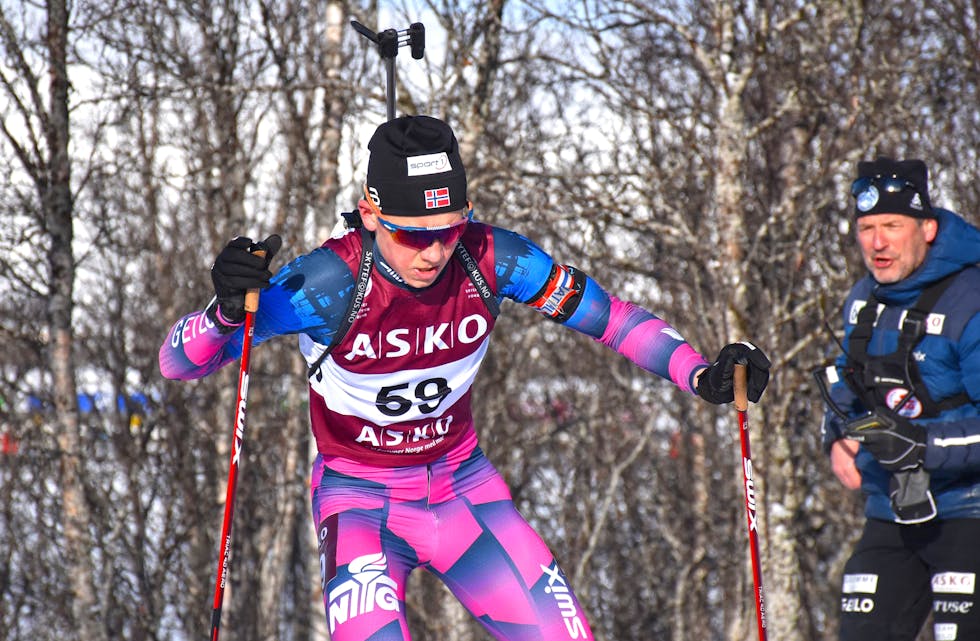SKISKYTING: Andreas Aasen Haug i skisporet.