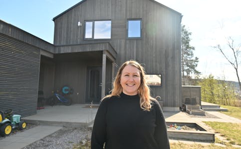 TEIKNA SJØLV: Marianne Straume er arkitekt og har sjølv teikna huset ho bur i. 