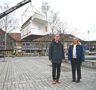 STORT LØFT: Hans G. Jørgensen og Eline Enger Jørgensen er klar for ny sesong på Bø torg.