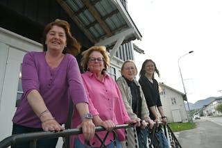 OPENT HUS: F.v. Elisabeth Myhre, Grete Hamremoen Oterholt, Gro Karen Bø og Ingrid Westgård Jørgensen inviterer til opent hus.